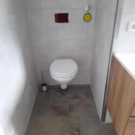 Apartman Monteurwohnung San *